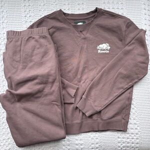 Roots Mauve Sweatshirt and Sweatpants Set Small